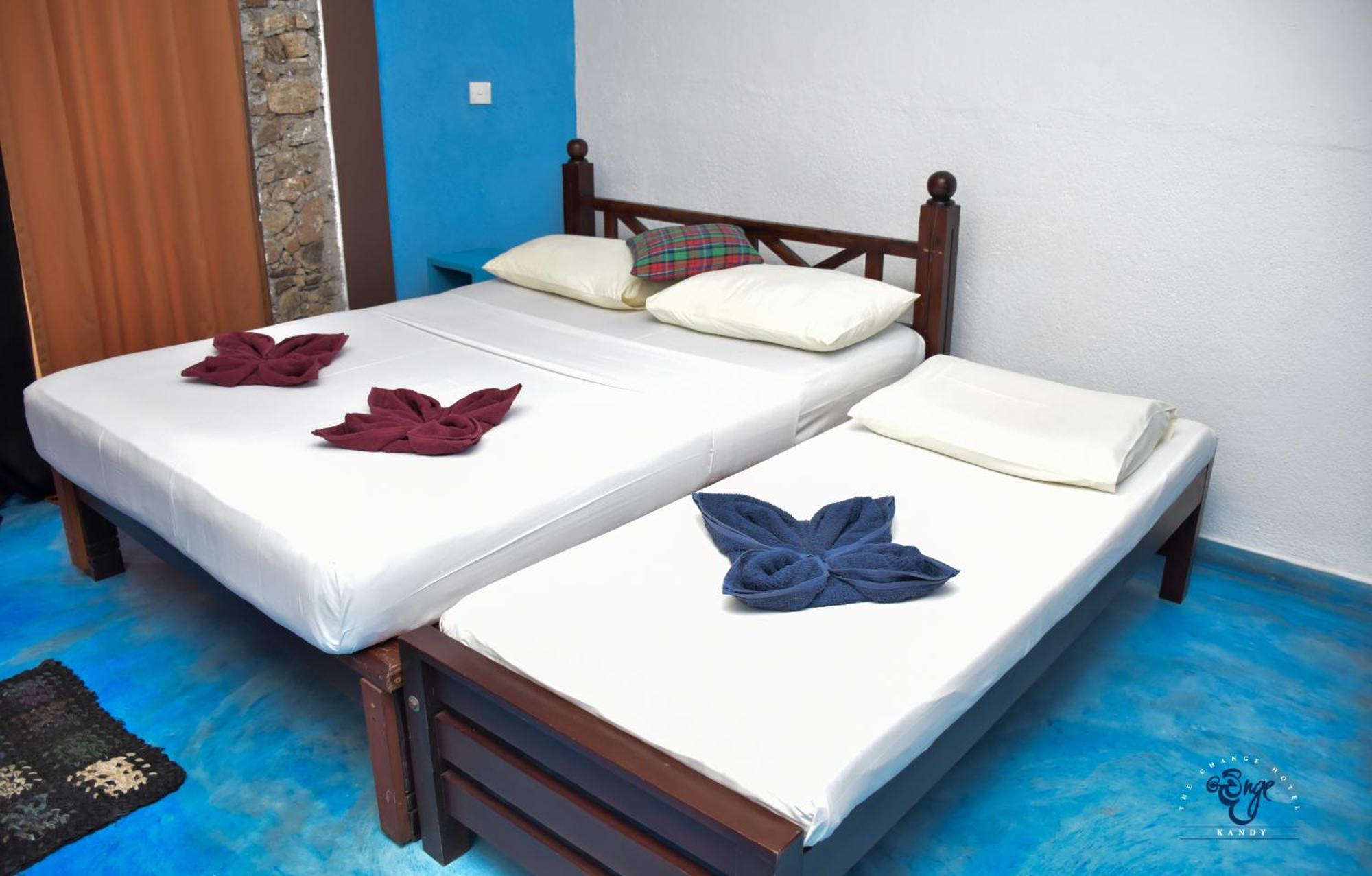 The Change Hotel Канди Екстериор снимка
