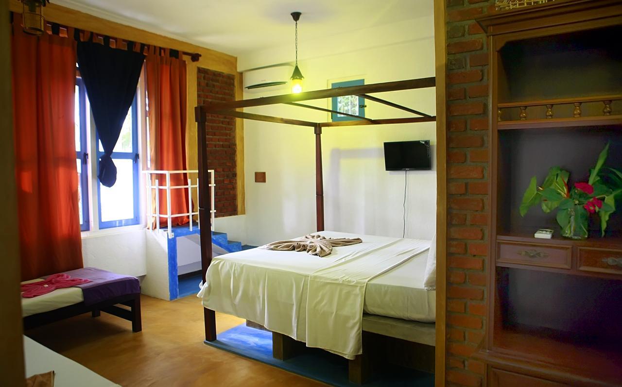 The Change Hotel Канди Екстериор снимка