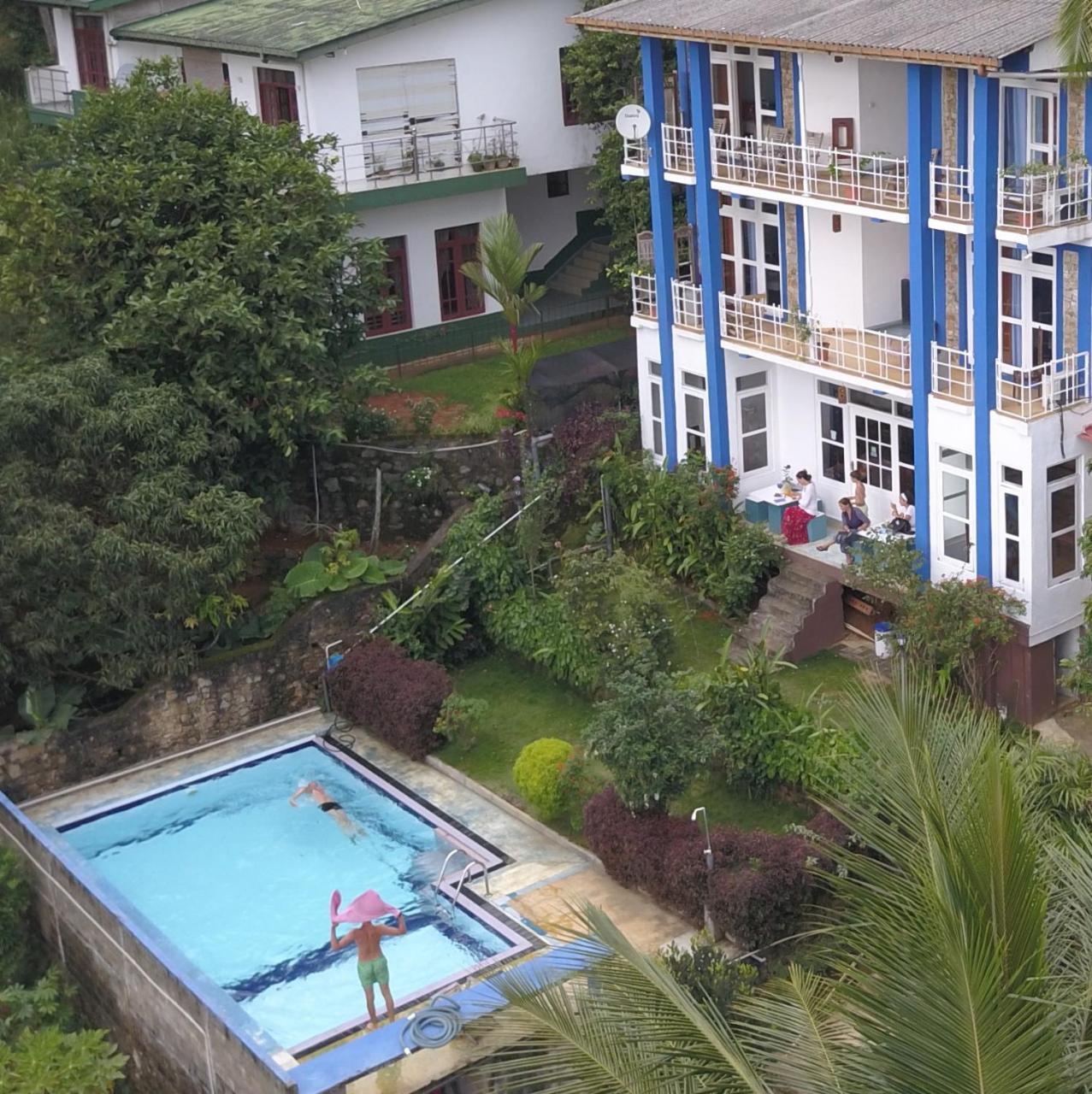 The Change Hotel Канди Екстериор снимка